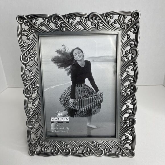 Malden International Designs 5” X 7” Elegant Pewter Finished Picture Frame - Picture 1 of 4